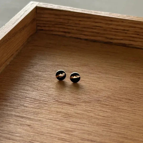 Tiny Pebble Stripe Studs in Black