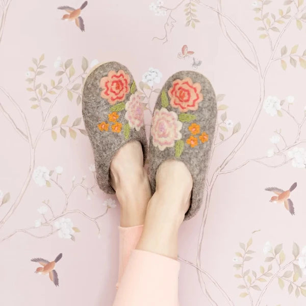 Dahlia Slippers in Grey