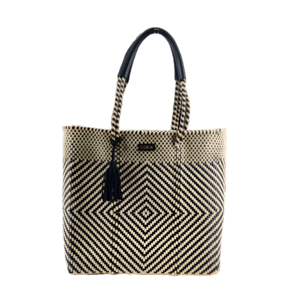 Shoulder Tote in Black/Beige Diamond