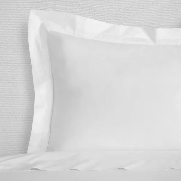 Estate Bedding in White / White
