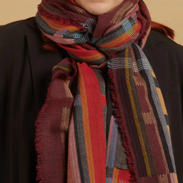 Campanula Lacquer Wrap in Dark