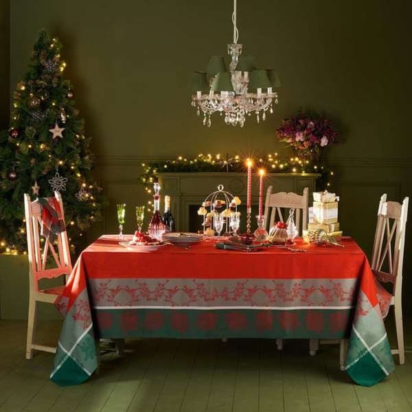 Cadeaux De Noel Rouge Table Linens