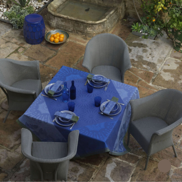 Jardin d' Orient Blue Table Linens