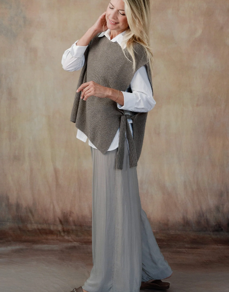Blythe Vest in Taupe
