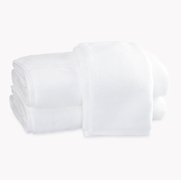 Milagro White Bath Linens