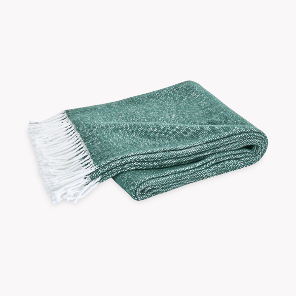 Pezzo Throw