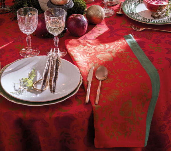 Feerie Red Table Linens