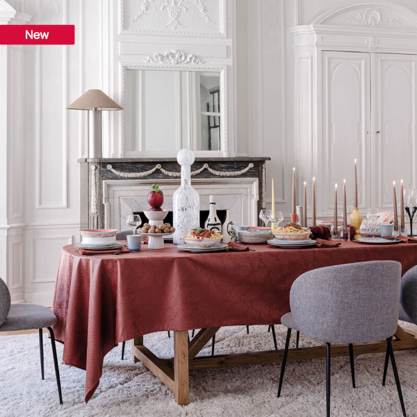 Vegetal Mood Red Table Linens