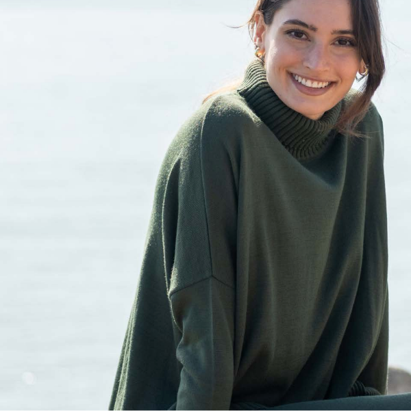 Catalina Turtleneck Sweater in Deep Emerald