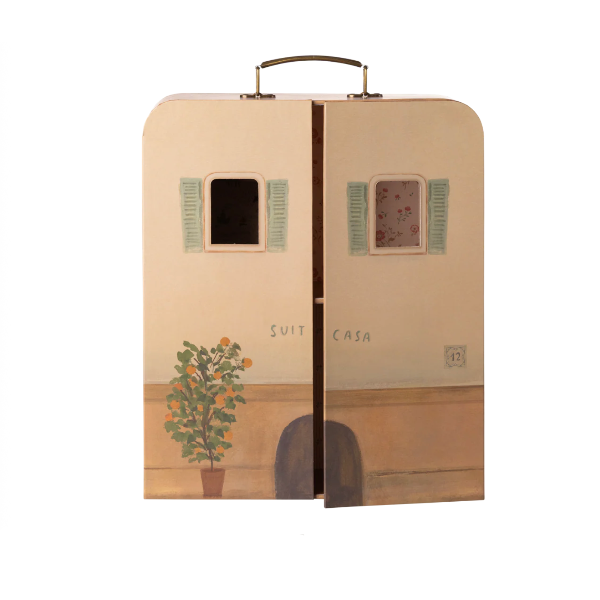SuitCasa Mouse House