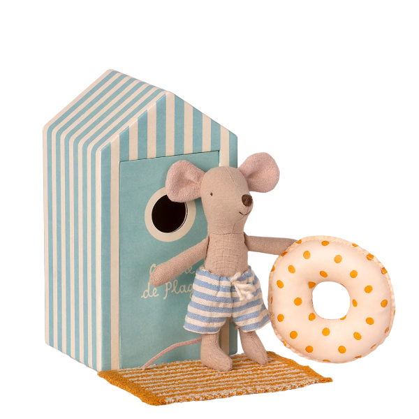 Little Brother in Cabin de Plage