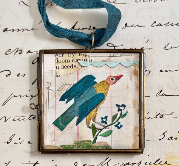 Cassis Folk Bird Art Locket