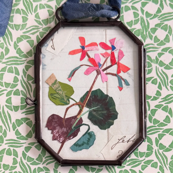 Geranium No. 1 Art Locket Ornament