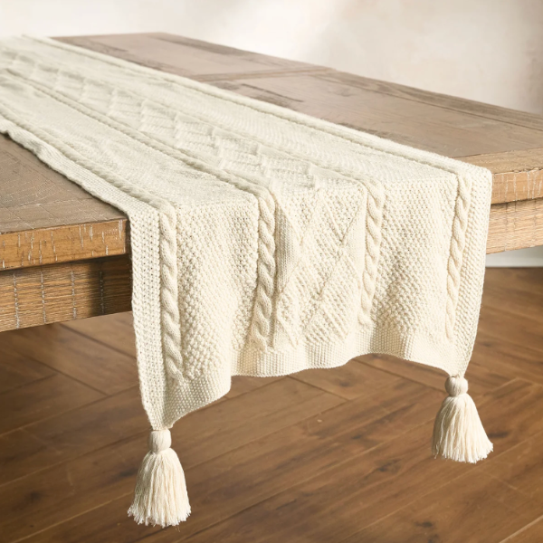 Cable Knit Table Runner: Ivory
