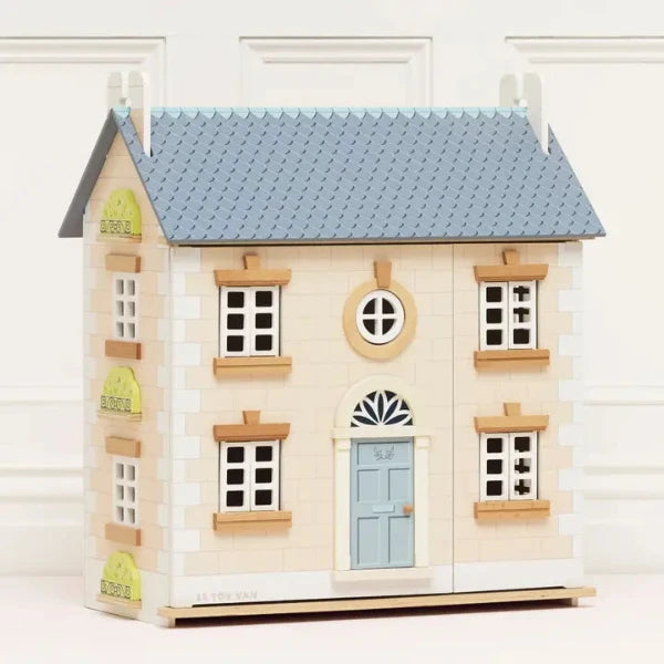Bay Tree Wooden Doll House