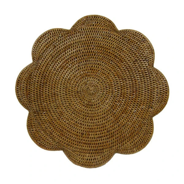 Scalloped Rattan Round Placemat