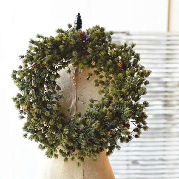 Chimney Pine Wreath 22"