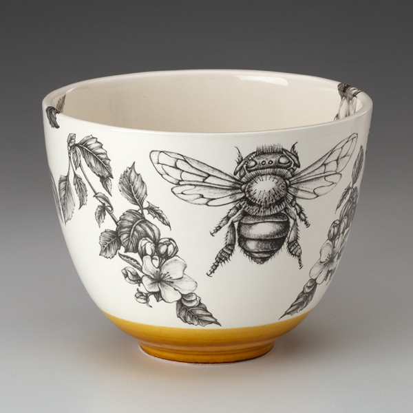 Medium Bowl Honey Bee